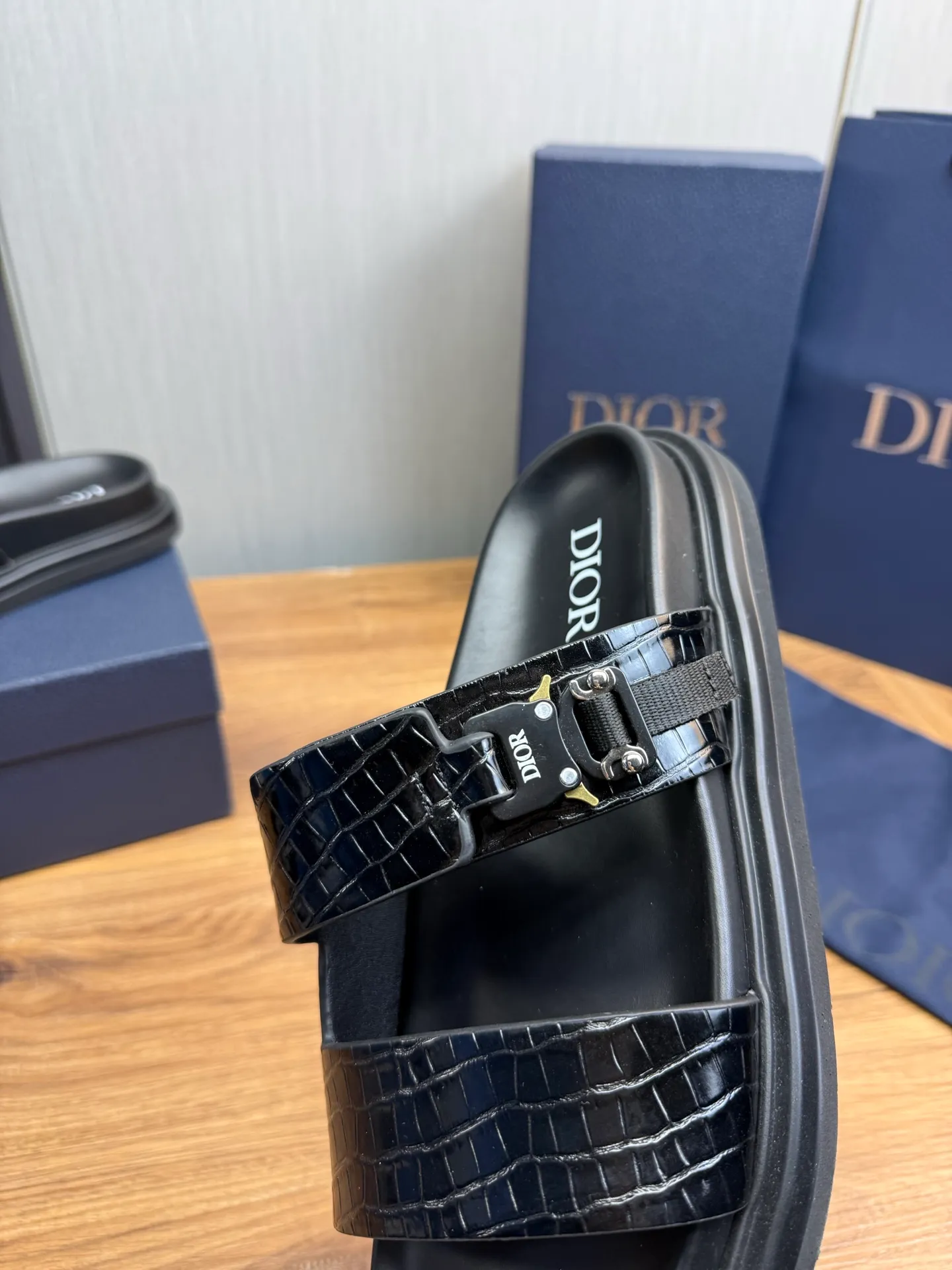 Men's shoes 300💰 Dior. Men's slippers🩴 Official website 1:1 production 38-45 size 45 46 🉑️Customized original material shipped✅